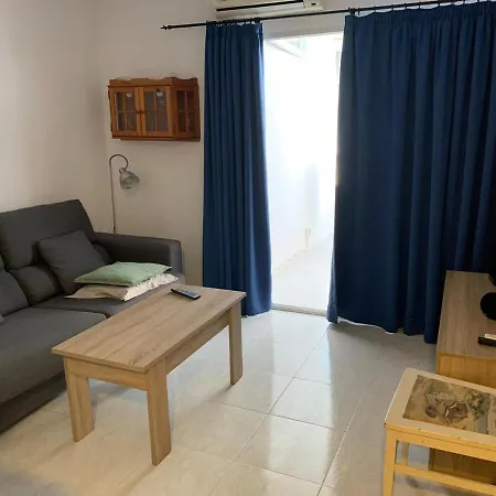 Service Lazaro - Aguamarina 13 Κάλπε